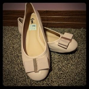 Womens pink flats